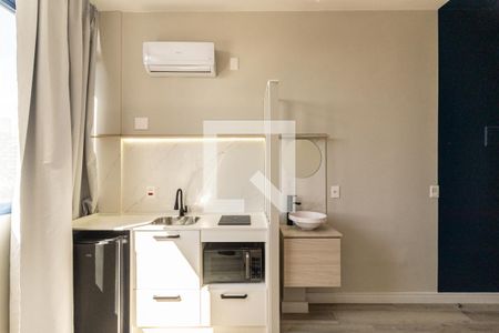 Cozinha de kitnet/studio para alugar com 1 quarto, 22m² em Paraíso, São Paulo
