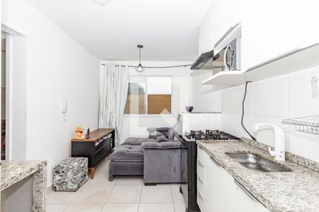 Sala/Cozinha de apartamento à venda com 2 quartos, 32m² em Parque Fongaro, São Paulo