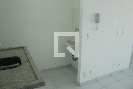 Sala/Cozinha/Área de Serviço de apartamento para alugar com 1 quarto, 34m² em Socorro, São Paulo