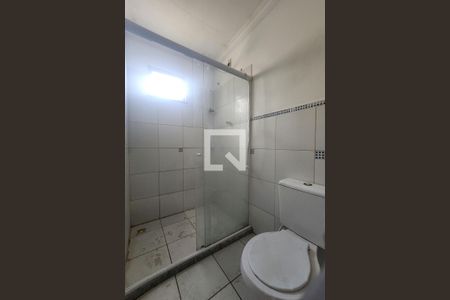 Banheiro de kitnet/studio para alugar com 1 quarto, 15m² em Itapuã, Salvador