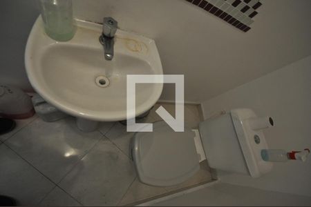 Lavabo de casa de condomínio para alugar com 3 quartos, 120m² em Vila Santa Terezinha (zona Norte), São Paulo