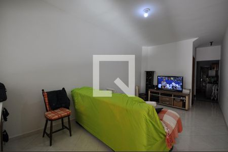 Sala de casa de condomínio para alugar com 3 quartos, 120m² em Vila Santa Terezinha (zona Norte), São Paulo