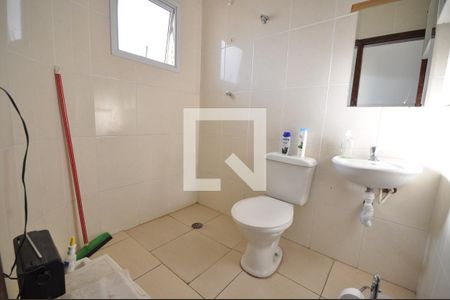 Banheiro da Suíte de casa de condomínio para alugar com 3 quartos, 120m² em Vila Santa Terezinha (zona Norte), São Paulo