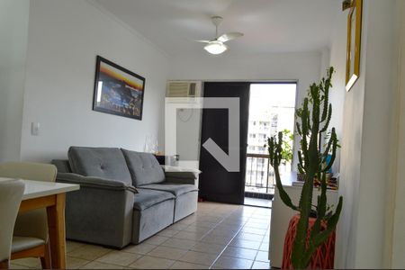 Sala  de apartamento para alugar com 2 quartos, 72m² em Taquara, Rio de Janeiro