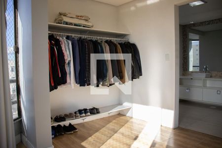 Closet da suíte de apartamento à venda com 3 quartos, 300m² em Centro, São Leopoldo