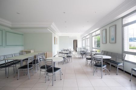 Apartamento à venda com 96m², 3 quartos e 3 vagas Apartamento à venda com 96m², 3 quartos e 3 vagasÁrea comum - Salão de festas