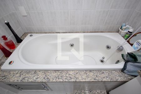 Apartamento à venda com 96m², 3 quartos e 3 vagas Apartamento à venda com 96m², 3 quartos e 3 vagasBanheiro da Suíte