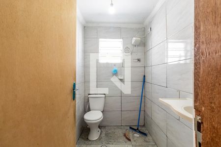 Casa à venda com 70m², 3 quartos e 1 vaga Casa à venda com 70m², 3 quartos e 1 vagaBanheiro
