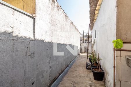 Casa à venda com 70m², 3 quartos e 1 vaga Casa à venda com 70m², 3 quartos e 1 vagaCorredor