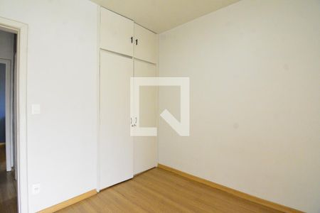 Quarto 2 de apartamento para alugar com 3 quartos, 70m² em Carlos Prates, Belo Horizonte