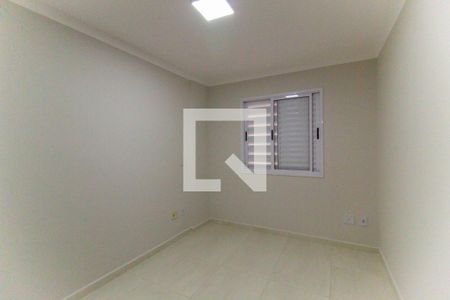 Quarto 1 de apartamento para alugar com 3 quartos, 68m² em Vila Carmosina, São Paulo