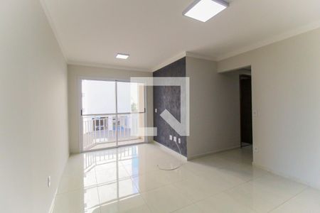 Sala de apartamento para alugar com 3 quartos, 68m² em Vila Carmosina, São Paulo