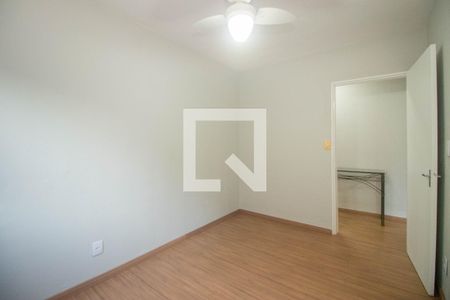 Quarto 1 de apartamento para alugar com 2 quartos, 55m² em Jardim Itu, Porto Alegre