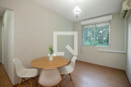 Sala de apartamento para alugar com 2 quartos, 55m² em Jardim Itu, Porto Alegre