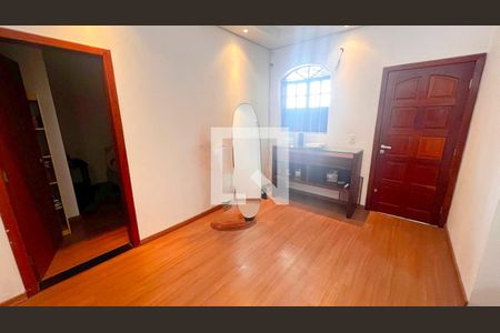 Sala de casa para alugar com 4 quartos, 173m² em São Cristóvão, Belo Horizonte