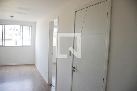 Sala de casa de condomínio para alugar com 3 quartos, 60m² em Itaquera, São Paulo