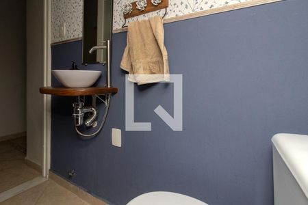 lavabo_4 de casa para alugar com 3 quartos, 130m² em Liberdade, São Paulo