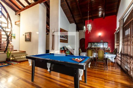 Sala de casa à venda com 4 quartos, 303m² em Santo Antônio, Porto Alegre