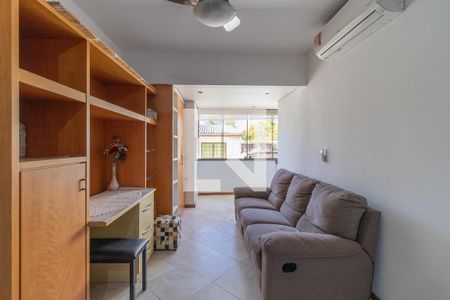 Sala de apartamento à venda com 2 quartos, 60m² em Partenon, Porto Alegre