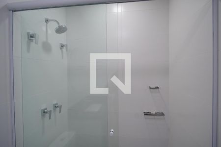 Banheiro de apartamento à venda com 1 quarto, 38m² em Independência, Porto Alegre