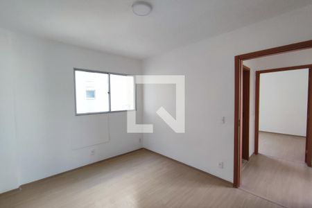 Sala de apartamento para alugar com 2 quartos, 48m² em Taquara, Rio de Janeiro