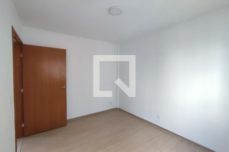 Sala de apartamento para alugar com 2 quartos, 48m² em Taquara, Rio de Janeiro