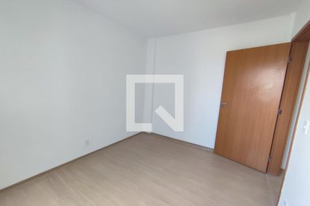 Quarto 2 de apartamento para alugar com 2 quartos, 48m² em Taquara, Rio de Janeiro