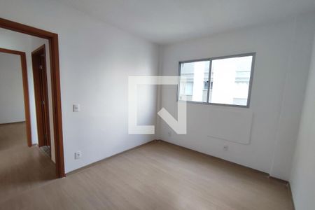 Quarto 1 de apartamento para alugar com 2 quartos, 48m² em Taquara, Rio de Janeiro