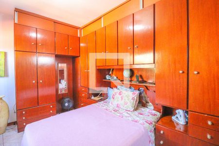 Casa à venda com 229m², 5 quartos e 3 vagas Casa à venda com 229m², 5 quartos e 3 vagasSuíte