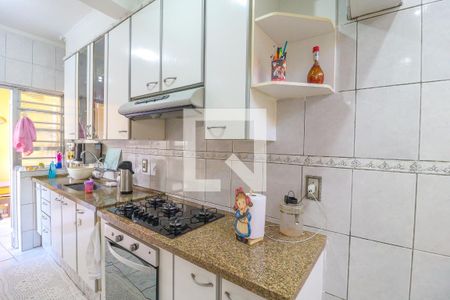 Casa à venda com 229m², 5 quartos e 3 vagas Casa à venda com 229m², 5 quartos e 3 vagasCozinha