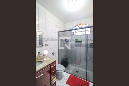 Casa à venda com 229m², 5 quartos e 3 vagas Casa à venda com 229m², 5 quartos e 3 vagasBanheiro