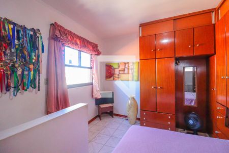 Casa à venda com 229m², 5 quartos e 3 vagas Casa à venda com 229m², 5 quartos e 3 vagasSuíte