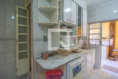 Casa à venda com 229m², 5 quartos e 3 vagas Casa à venda com 229m², 5 quartos e 3 vagasCozinha