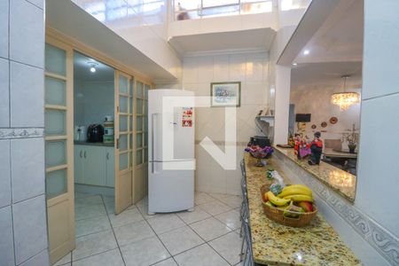 Casa à venda com 229m², 5 quartos e 3 vagas Casa à venda com 229m², 5 quartos e 3 vagasCozinha