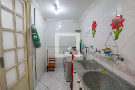 Casa à venda com 229m², 5 quartos e 3 vagas Casa à venda com 229m², 5 quartos e 3 vagasÁrea de Serviço