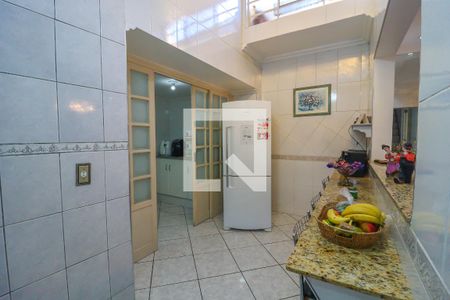 Casa à venda com 229m², 5 quartos e 3 vagas Casa à venda com 229m², 5 quartos e 3 vagasCozinha