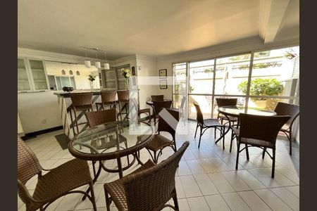 Apartamento à venda com 153m², 3 quartos e 1 vaga Apartamento à venda com 153m², 3 quartos e 1 vagaSalão de Festas