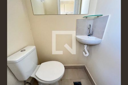 Apartamento à venda com 153m², 3 quartos e 1 vaga Apartamento à venda com 153m², 3 quartos e 1 vagaBanheiro de serviço