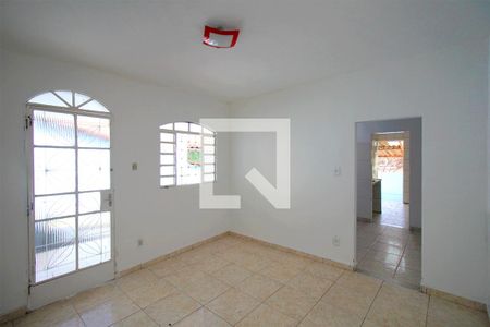 Sala de casa para alugar com 3 quartos, 102m² em Santa Efigênia, Belo Horizonte