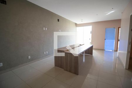 Sala de casa para alugar com 4 quartos, 200m² em Jardim Atlântico, Goiânia