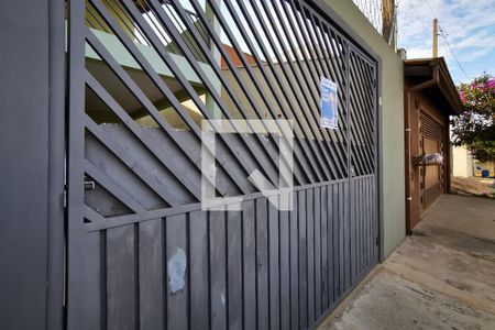 Casa à venda com 110m², 3 quartos e 2 vagas Casa à venda com 110m², 3 quartos e 2 vagasFachada