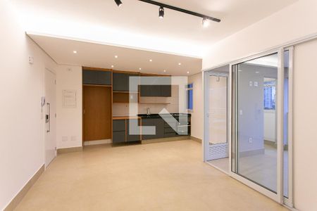 Sala de apartamento para alugar com 2 quartos, 67m² em Vila Azevedo, São Paulo