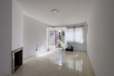 Sala de casa à venda com 2 quartos, 100m² em Hípica, Porto Alegre