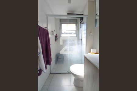 Banheiro da Suíte de apartamento à venda com 3 quartos, 60m² em Vila Satúrnia, Campinas
