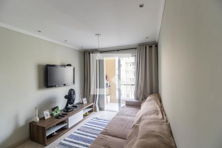 Sala de TV de apartamento para alugar com 2 quartos, 72m² em Jardim Tupanci, Barueri
