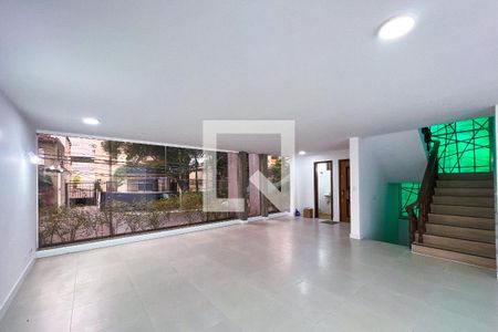 Sala de casa para alugar com 4 quartos, 330m² em Planalto Paulista, São Paulo