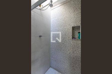 Casa para alugar com 285m², 3 quartos e 6 vagas Casa para alugar com 285m², 3 quartos e 6 vagasBanheiro da Suíte 1