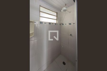Banheiro de apartamento à venda com 1 quarto, 36m² em Campo Novo, Porto Alegre