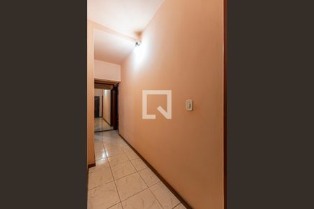 Corredor Dormitórios de casa à venda com 3 quartos, 294m² em Vila Gilda, Santo André
