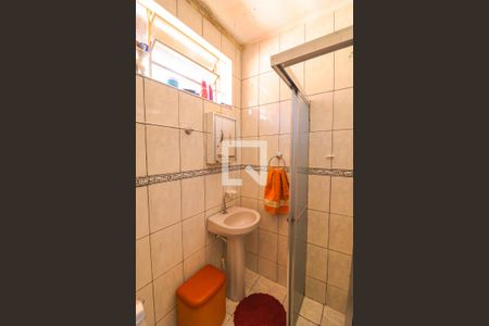 Casa à venda com 250m², 3 quartos e 2 vagas Casa à venda com 250m², 3 quartos e 2 vagasBanheiro